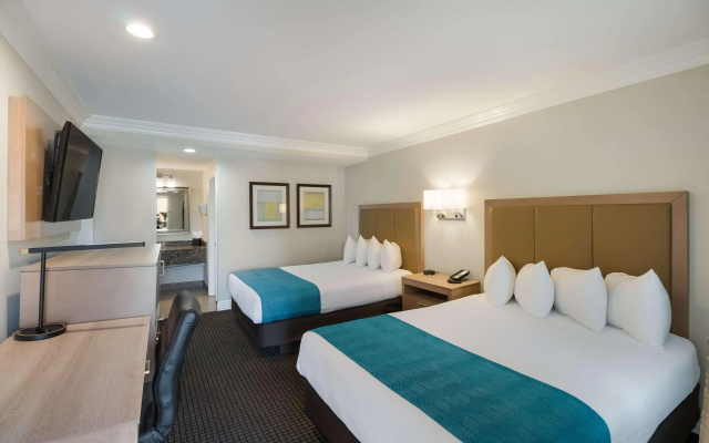 photo 5 of Best Western Woodland Hills Inn