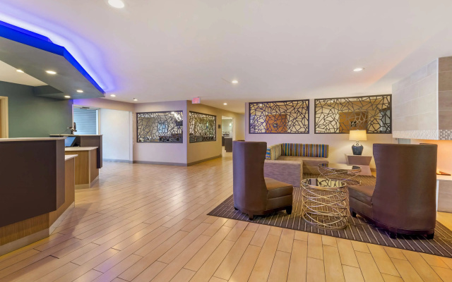 photo 2 of Best Western York Inn