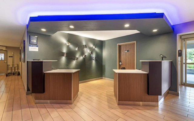 photo 3 of Best Western York Inn