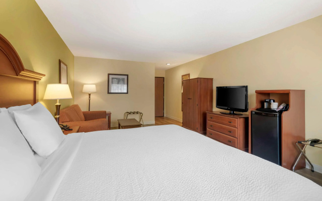photo 4 of Best Western York Inn
