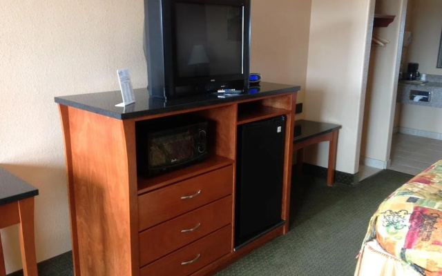 photo 5 of Bestway Inn Dallas