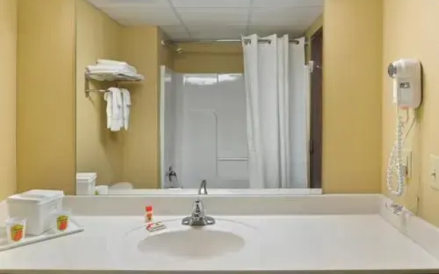 photo 5 of Bethel Inn & Suites