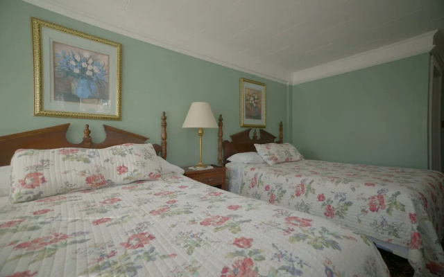photo 4 of Betty Doon Hotel