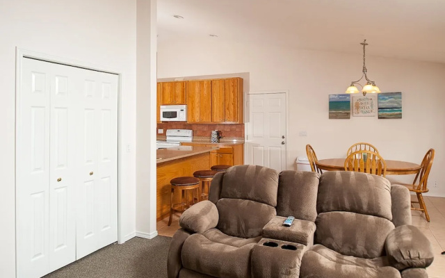photo 3 of Beverly Beach Retreat 3 Bedrooms 2 Bathrooms Home