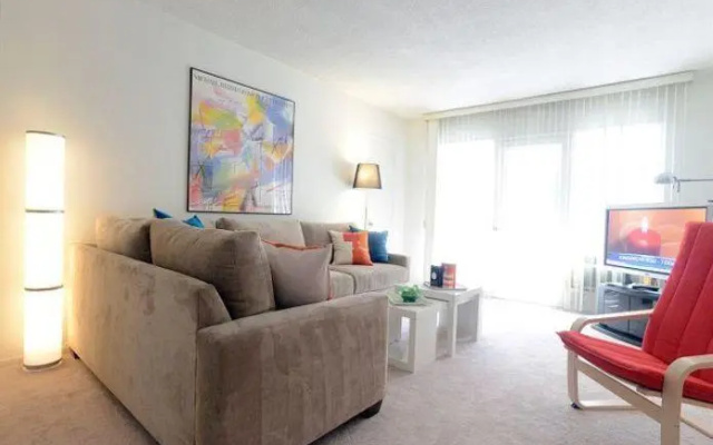 photo 3 of Beverly Center One Bedroom Apartment
