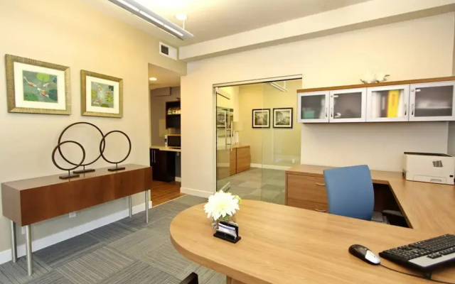 photo 3 of Beverly Condos by Barsala