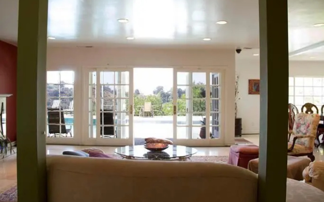photo 2 of Beverly Hills Dream House Near Hollywood