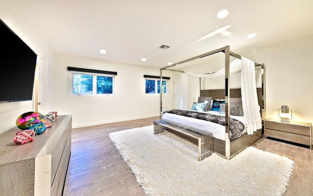 photo 2 of Beverly Hills Luxury Modern Palace