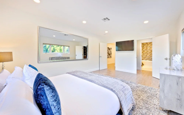 photo 4 of Beverly Hills Luxury Modern Palace