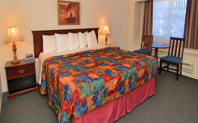 photo 2 of Bide-A-Wee Inn