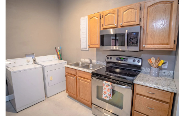 photo 3 of BIG Studio Near Downtown With All Amenities