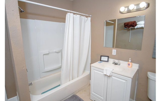 photo 5 of BIG Studio Near Downtown With All Amenities