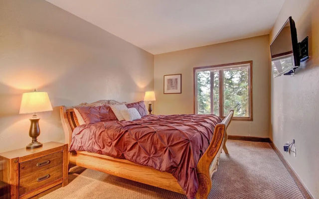 photo 4 of Big View Lodge 4 Bedroom Home