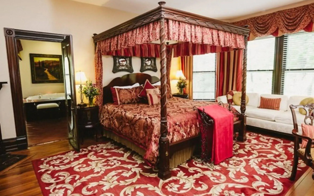 photo 4 of Biltmore Village Inn B&B