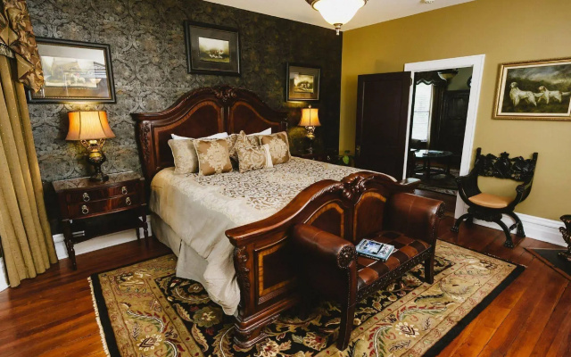 photo 5 of Biltmore Village Inn B&B