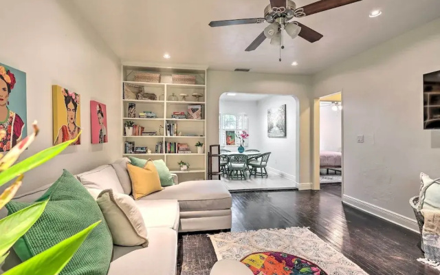 photo 5 of Biscayne Park Vacation Rental w/ Yard!