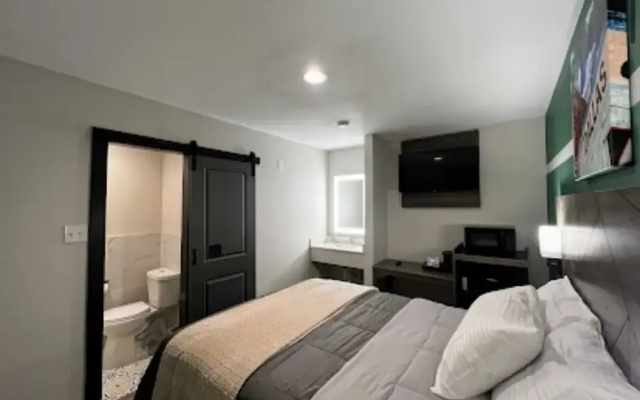 photo 3 of Bishop Arts Suites Downtown Dallas Near I-35E