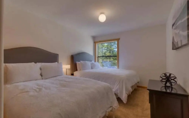 photo 5 of Black Bear by Avantstay Spacious Viking Lodge in Tahoe Donner w/ Game Room & Hot Tub!