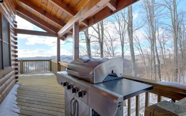 photo 2 of Black Bear Lodge at Scenic Wolf Resort - 3 Br Cabin
