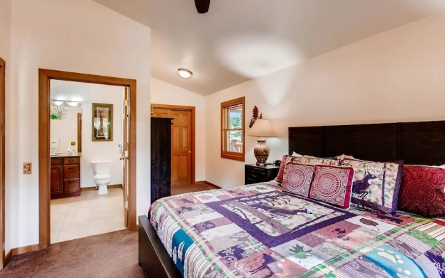 photo 2 of Black Canyon Inn Unit B4/5