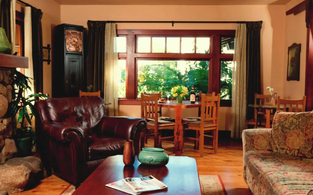 photo 2 of Blackbird Inn