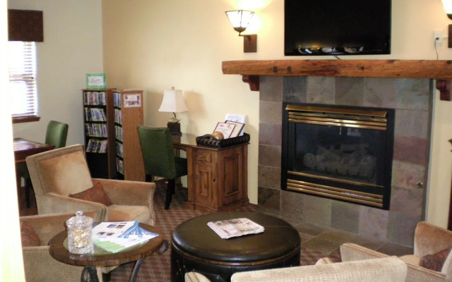 photo 3 of The Blackbird Lodge