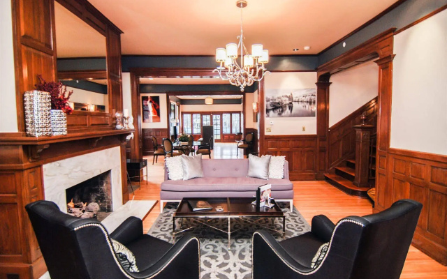 photo 2 of Blackwell Hotel