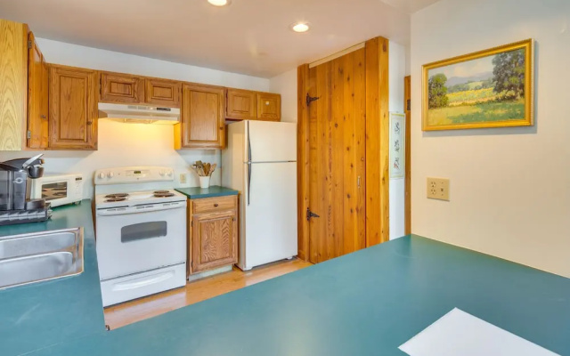photo 4 of Blissful North Carolina Mountain Vacation Rental!