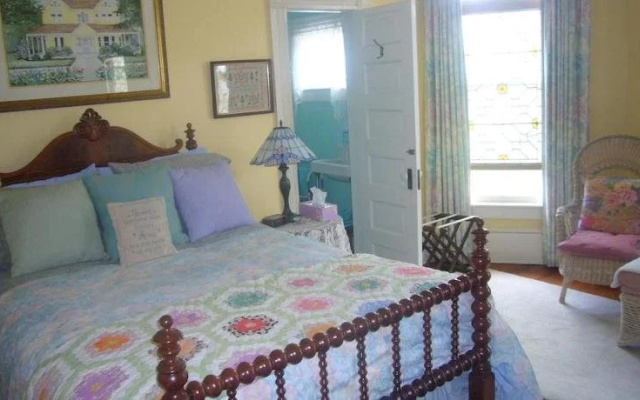 photo 3 of Blooming Garden Inn