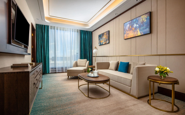 photo 5 of Blossom Hotel Houston, Curio Collection by Hilton
