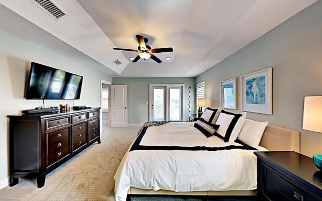 photo 2 of Blue Breeze, 4 Bedrooms, 3 Bathrooms, Sleeps 10, walk to Beach