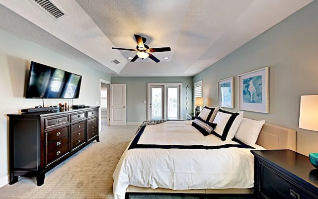 photo 4 of Blue Breeze