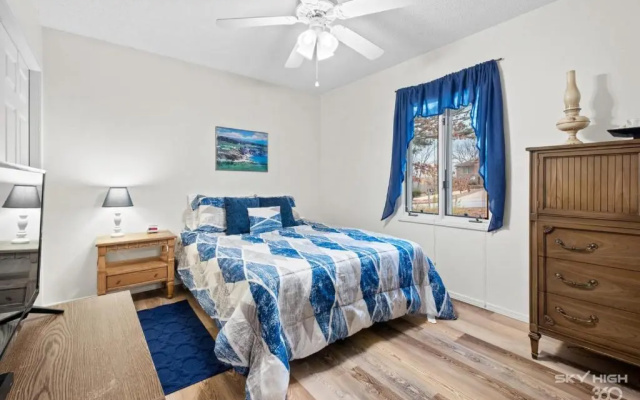 photo 2 of Blue Door Cottage at Scotsdale