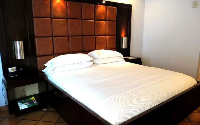 photo 2 of Blue Moon Resort