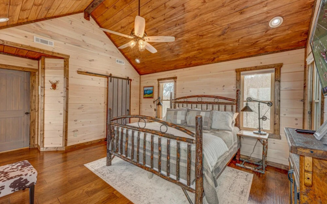 photo 3 of Blue Moon Lodge by Escape to Blue Ridge