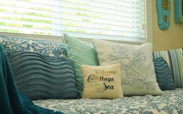 photo 2 of Blue Oasis