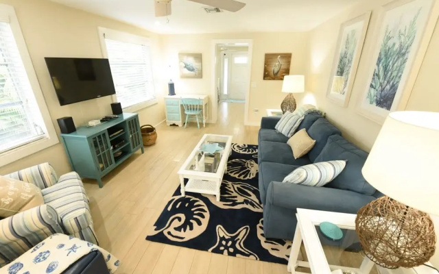 photo 3 of Blue Oasis