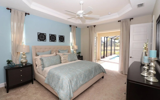 photo 4 of Blue Pearl