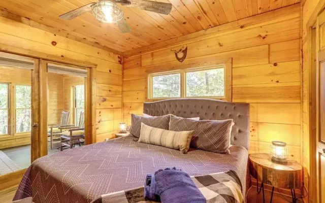 photo 3 of Blue Ridge Cabin w/ Hot Tub, Fire Pit, & Game Room