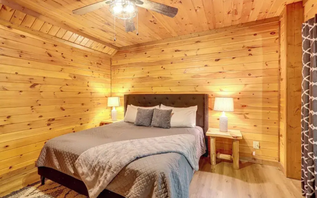 photo 5 of Blue Ridge Cabin w/ Hot Tub, Fire Pit, & Game Room