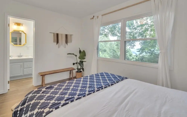 photo 4 of Blue Ridge Lookout Beautiful Modern Cabin - Nature Hikes And Pets Ok 4 Bedroom Cabin by RedAwning