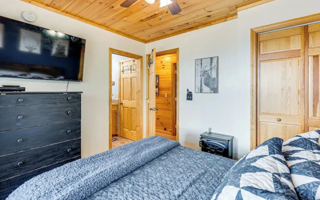 photo 3 of Mtn-view Cabin: Deck & Pets Welcome in Murphy