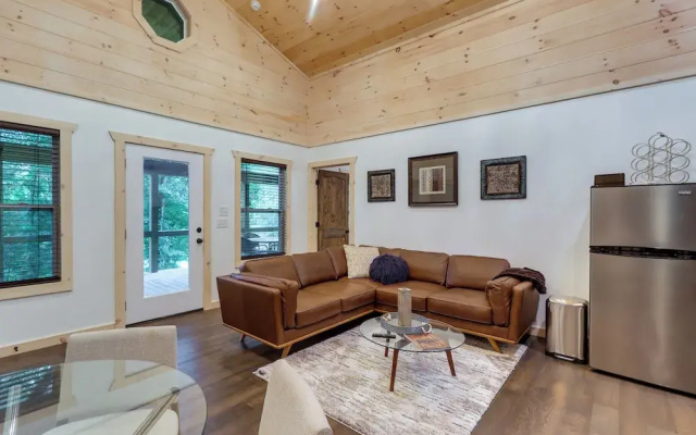 photo 3 of Blue Ridge Mountainside Cottage w/ Fire Pit!