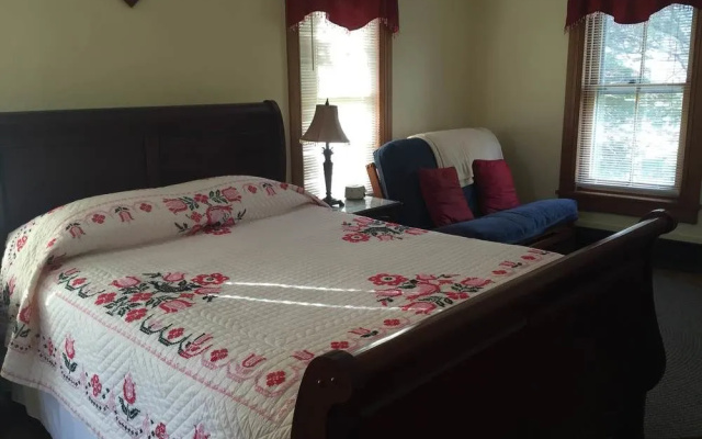 photo 3 of Blue Rock Bed and Breakfast