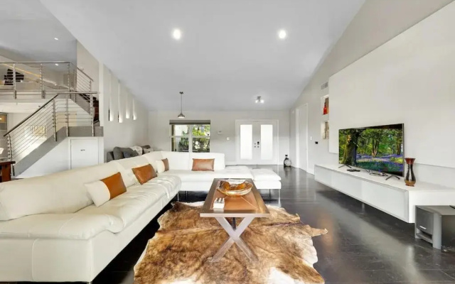 photo 2 of Blue stone lake home by PMI