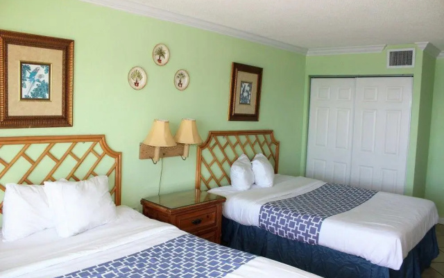 photo 3 of Blue Water Beachfront Condo 2 Mi to SkyWheel!