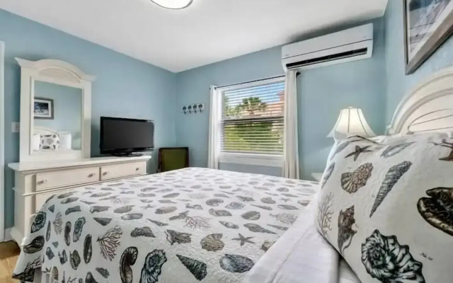 photo 3 of Blue Wave Suites