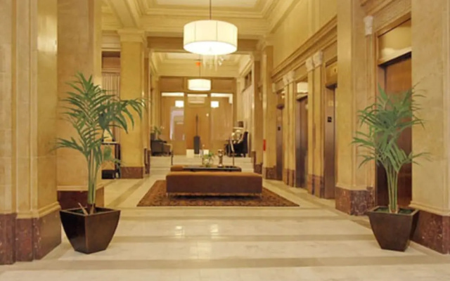 photo 2 of Bluebird Suites DC Financial District