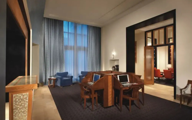 photo 5 of Bluebird Suites in Crystal City