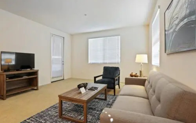 photo 5 of Bluebird Suites in Irvine